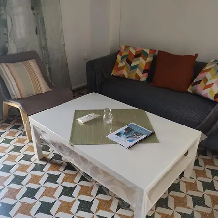 Cosy Flat In The Heart Of *