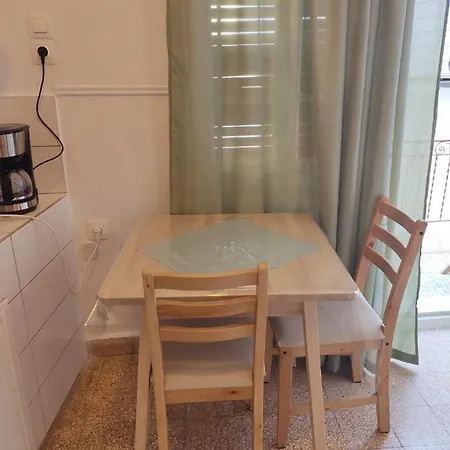 Cosy Flat In The Heart Of شقة سكوبيلوس تاون